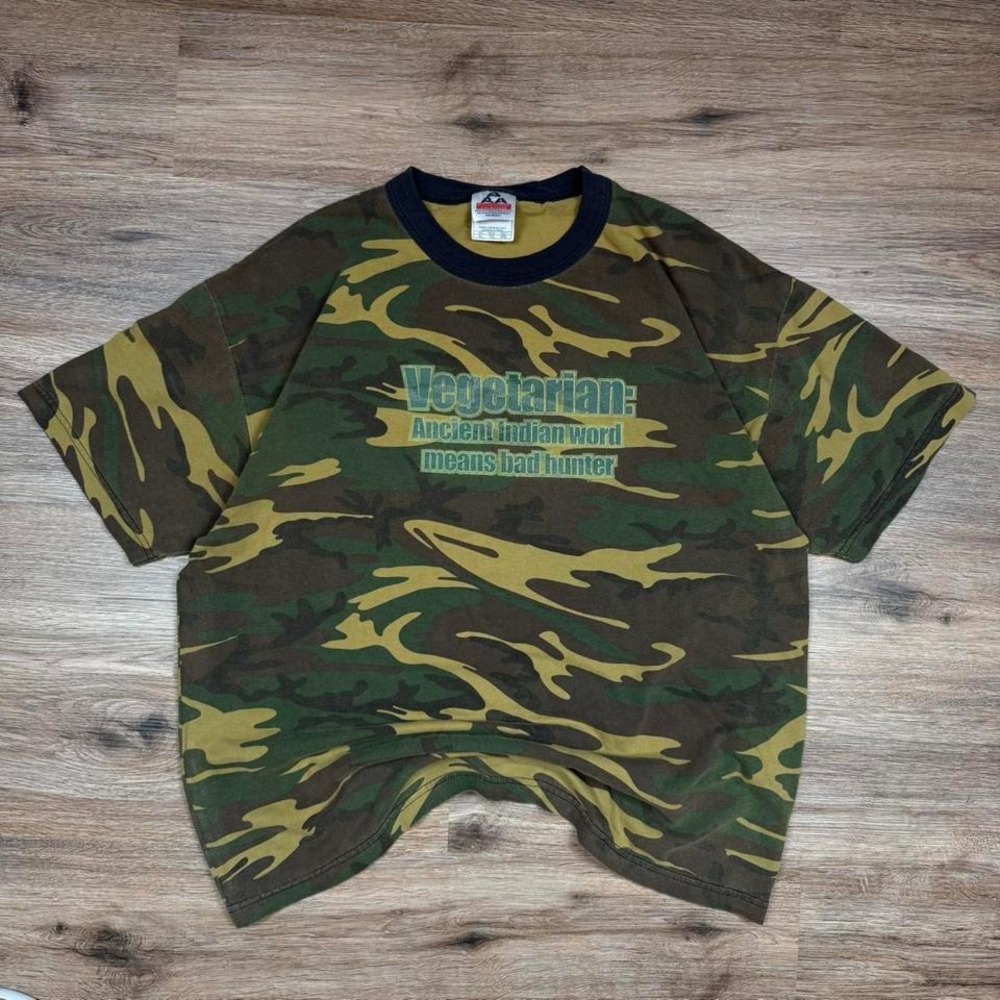 Vintage 90s Vegetarian‎ ringer style camo streetwear retro style boxy tee